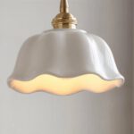 Lampadario Camera Da Letto Ondulato Bianco In Ceramica In Stile Vintage Di Casa Di Campagna