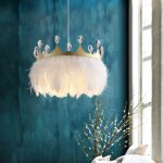 Lampadario Camera Da Letto Piume Bianche E Corona